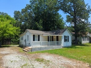 Building Photo - 4275 Spriggs St