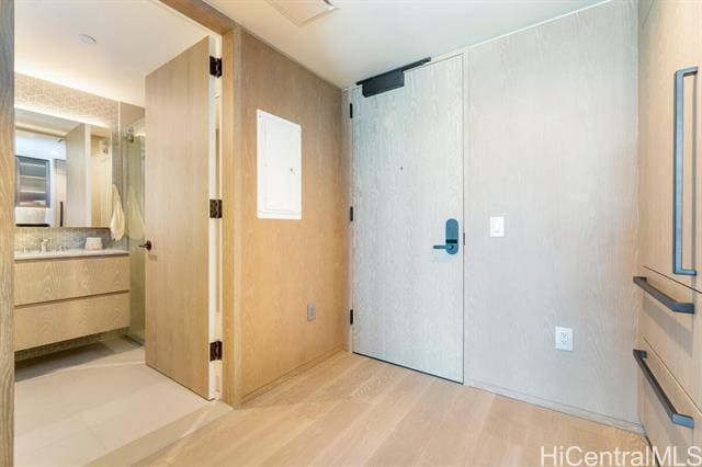 Building Photo - 1000 Auahi St