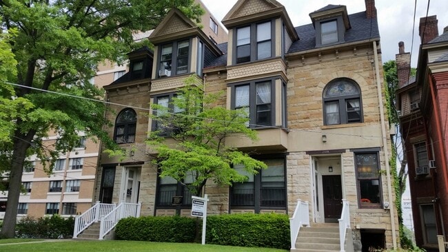 Photo - 208 N Dithridge St Apartments