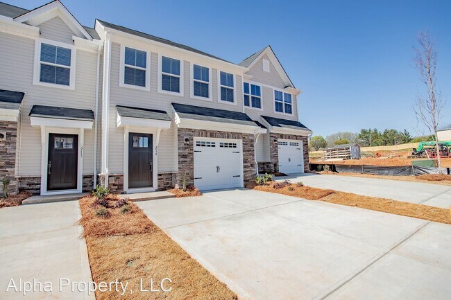 Building Photo - 3 br, 2.5 bath House - 219 Clearwood Drive