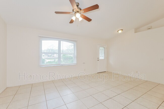 Building Photo - 5 Belle Pl
