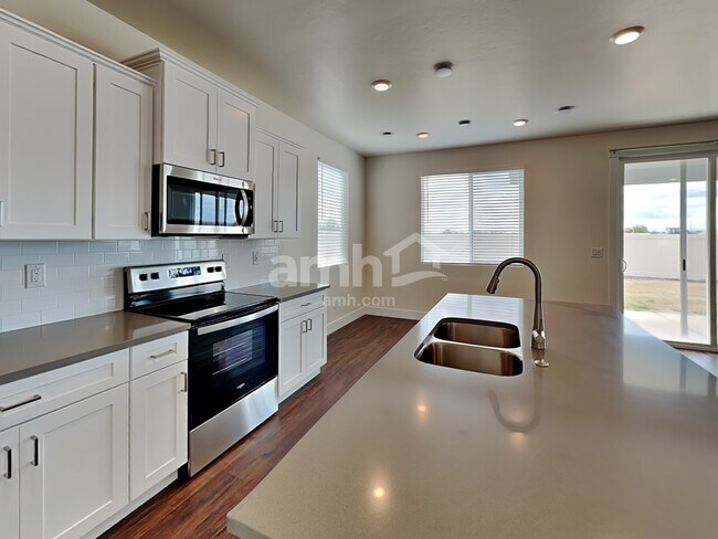 Foto del edificio - 6615 W Achievement St