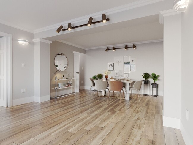 Interior Photo - 190 North Shore