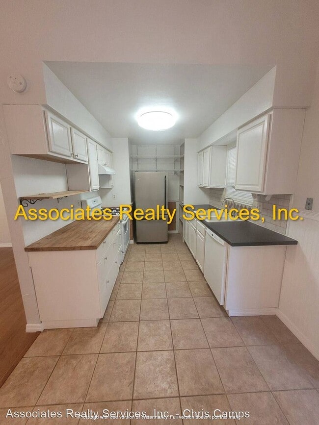 Building Photo - 2 br, 1.5 bath House - 2539 NW 49th Place