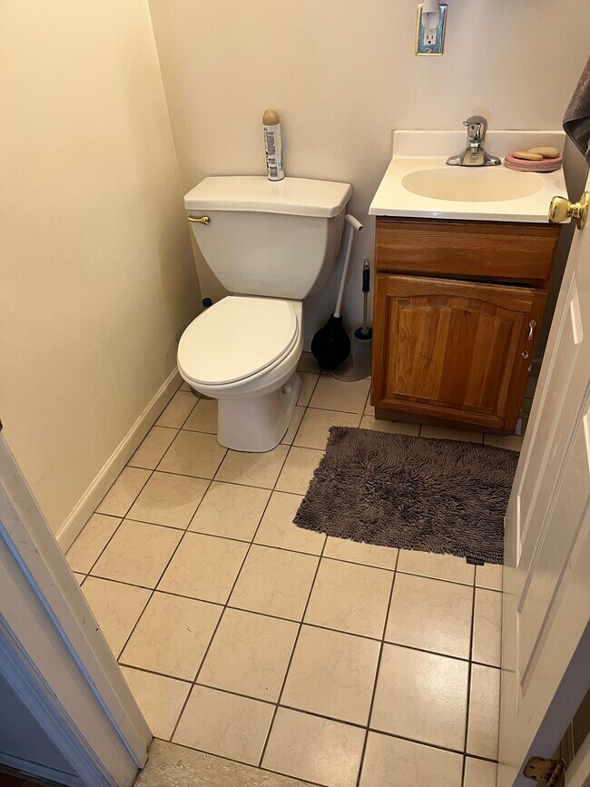 Medio baño/Baño de visitas - 566 Pennsylvania Ave