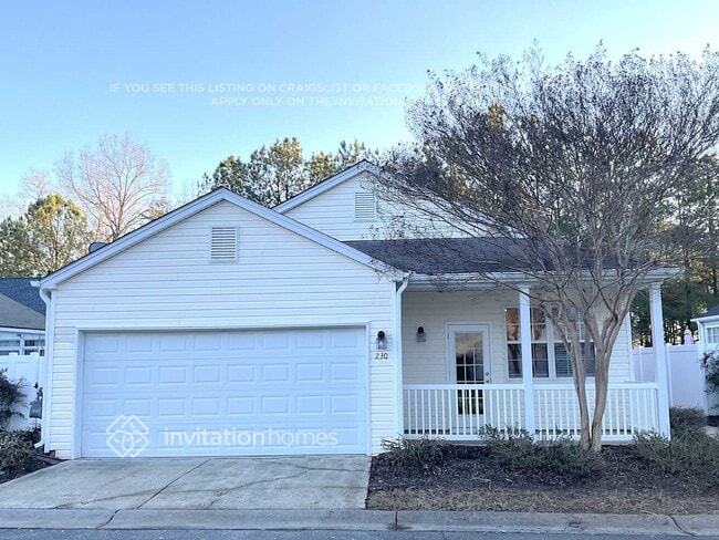 Building Photo - 230 W Oaks Pl