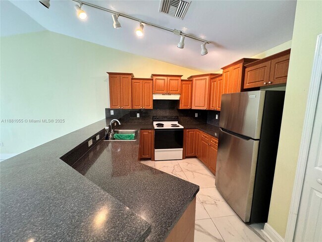 Foto del edificio - 4525 26th St SW