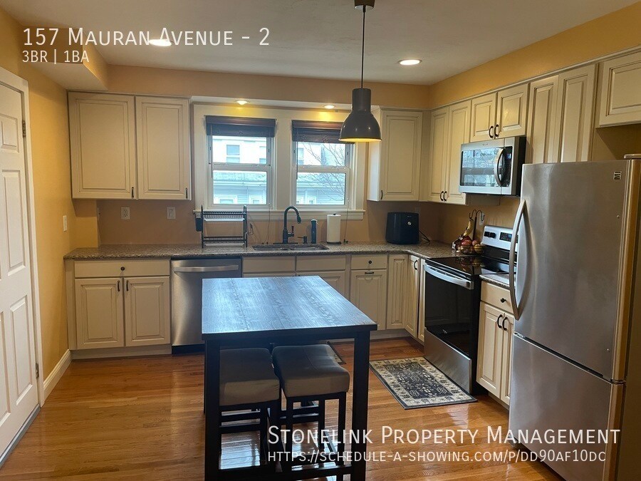 Primary Photo - 157 Mauran Avenue
