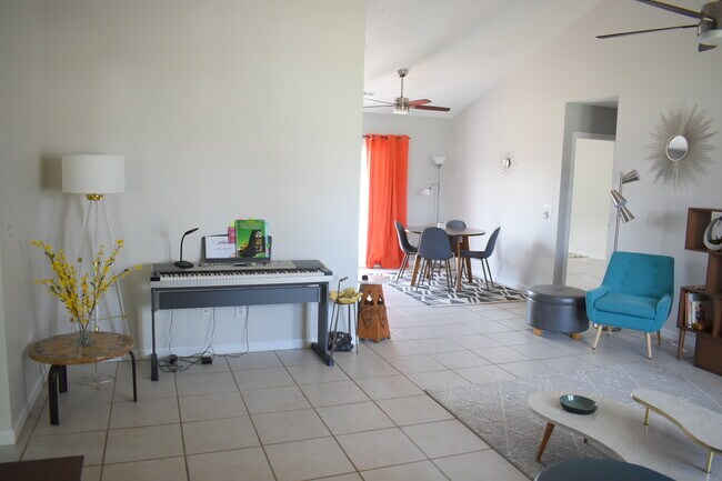 Foto del edificio - 2607 Rothbury Way