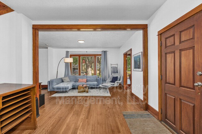 Foto del edificio - 1355 Bemis St SE