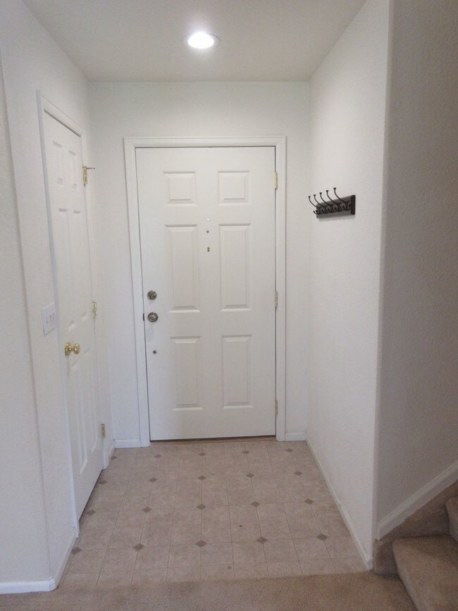 Building Photo - 9209 Welby Cir
