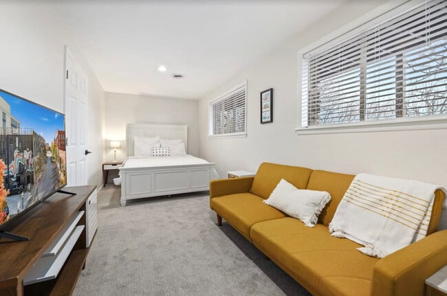 Foto del edificio - 1232 S Dinsmore Trail