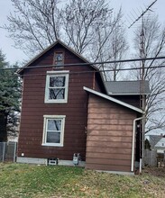 Building Photo - 717 Forest Ave