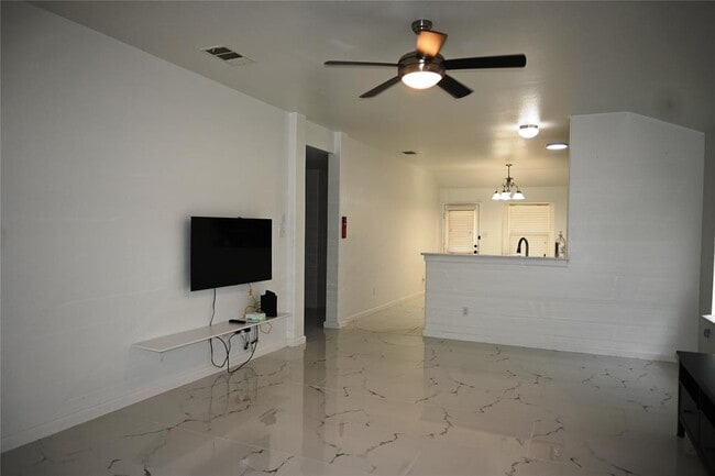 Foto del edificio - 18509 Great Falls Dr