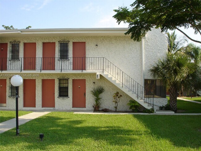 Foto del edificio - 8701 SW 141st St