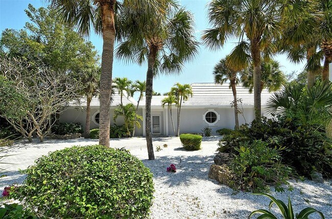 Foto del edificio - 2800 Casey Key Rd