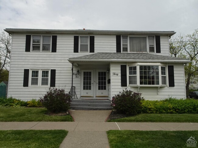 Foto del edificio - 32 Parkwood Blvd