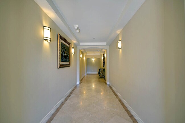 Building Photo - 1530 S Centinela Ave