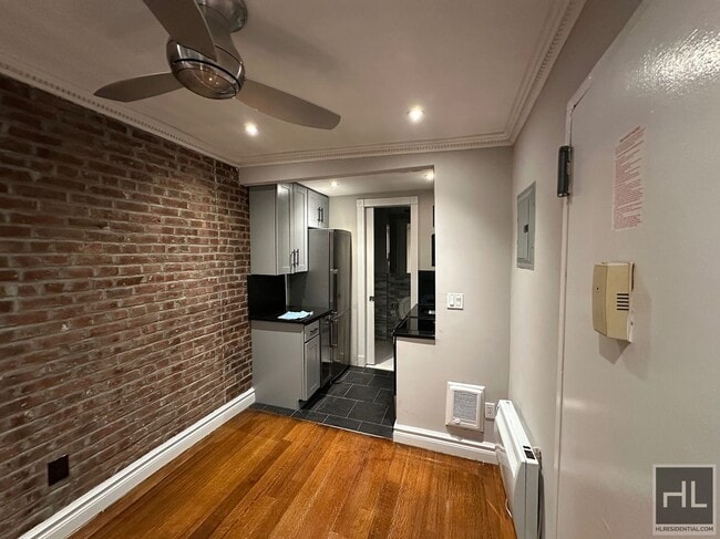 Building Photo - W 53RD ST.