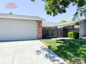 Building Photo - 1535 Albatross Dr