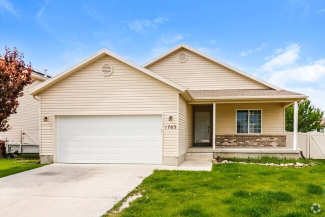 Building Photo - 1763 E Independence Way