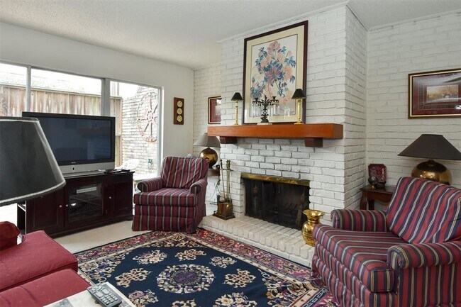 Foto del edificio - 20 Townhouse Ct