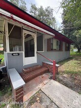 Building Photo - 9525 Kentucky St