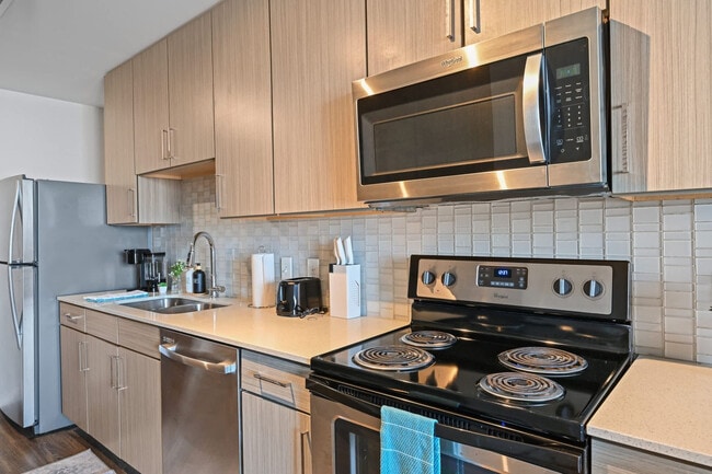 Building Photo - 28 Woolfe St