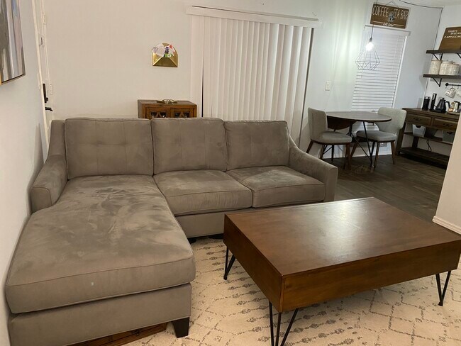 Photo - 4611 W North B St Townhome