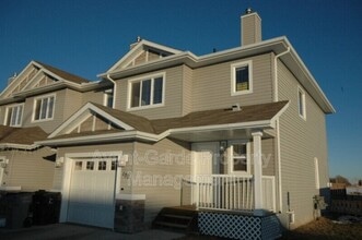 Building Photo - 100 Graywood Mews