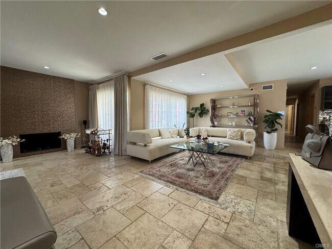 Foto del edificio - 10658 Fullbright Ave