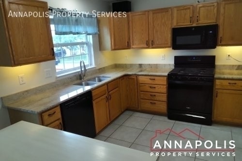 Foto del edificio - 709 Rock Elm Ct