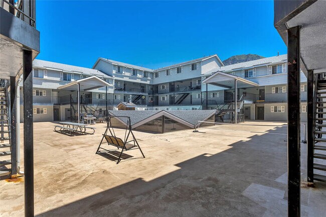 Foto del edificio - 642 N 200 E