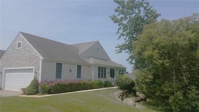 Building Photo - 27 Sanderling Way