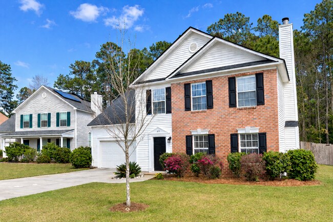 Foto del edificio - 3BD/2.5BA- WITH BONUS ROOM -AVAILABLE NOW or AUGUST 1, 2026!!