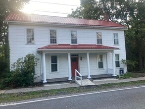 Building Photo - 3117 Main Rd