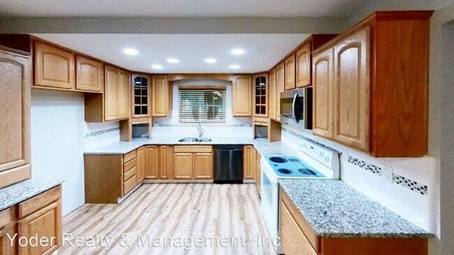 Building Photo - 3 br, 2 bath House - 672 Carson Avenue