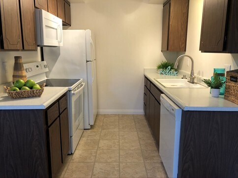 Unit 2 Kitchen - 3001 Walgrove Way