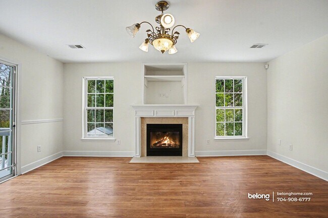 Building Photo - 3123 Glen Robin Ct