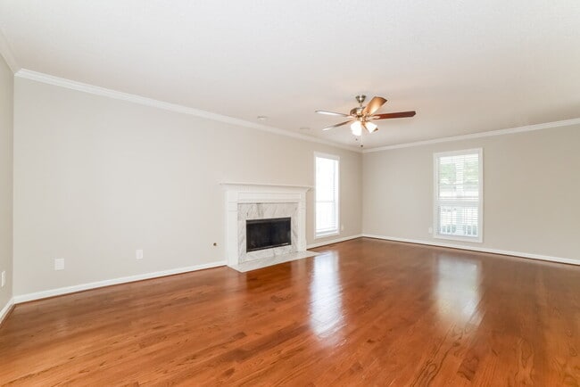 Building Photo - 6868 Robinwood Trail