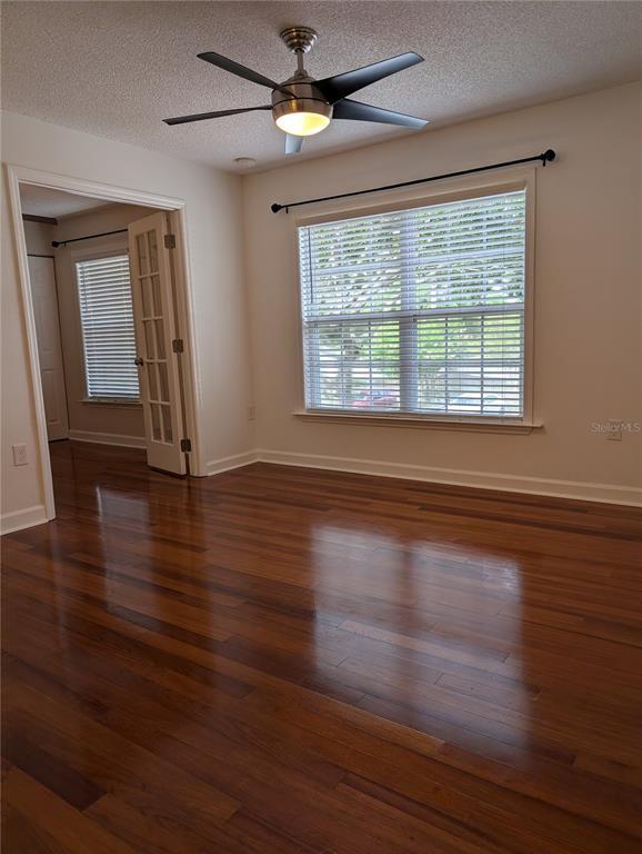 Foto del edificio - 2077 Dixie Belle Dr