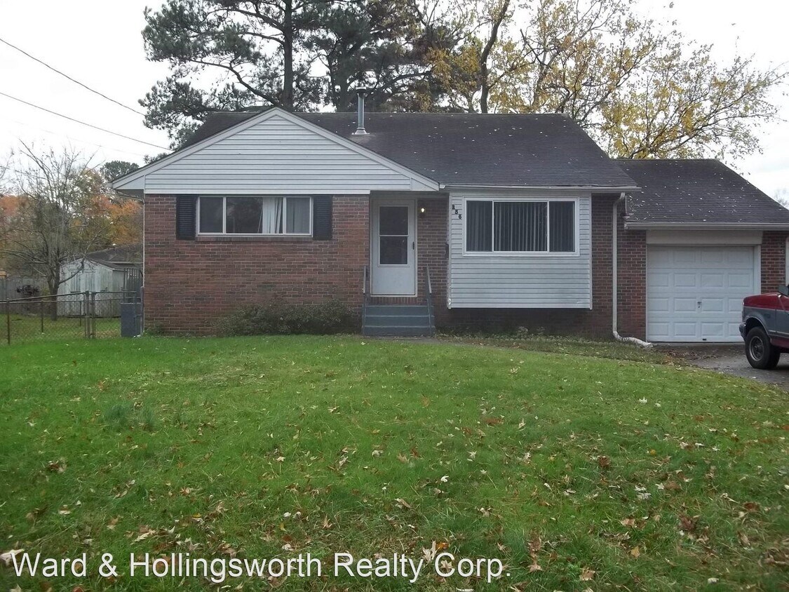Primary Photo - 4 br, 1.5 bath House - 256 Victoria Drive