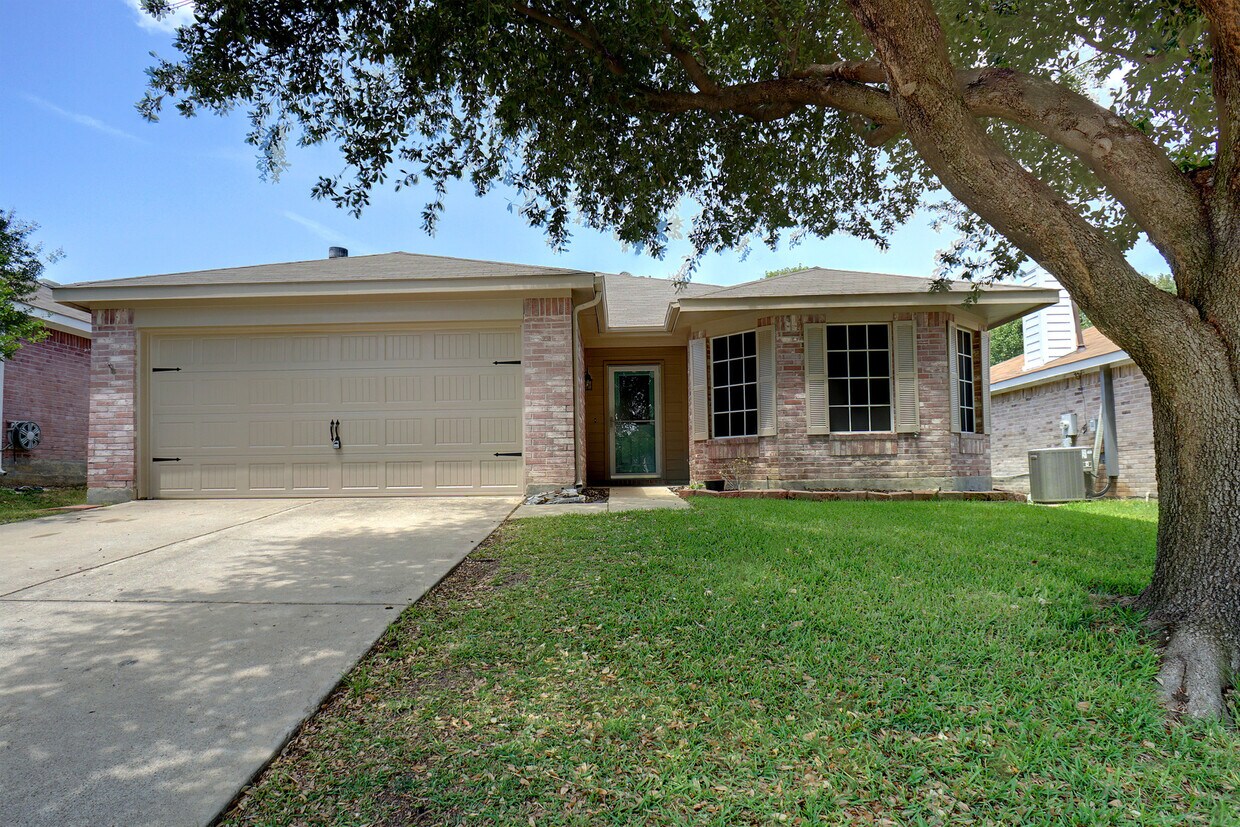 Primary Photo - Very Nice and Updated Home