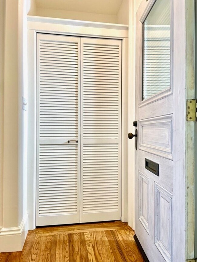 Foto del edificio - 3361-3363 21st St