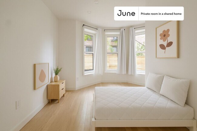 Building Photo - Room in Shared 4 bed/2 bath home in Ditmas Park