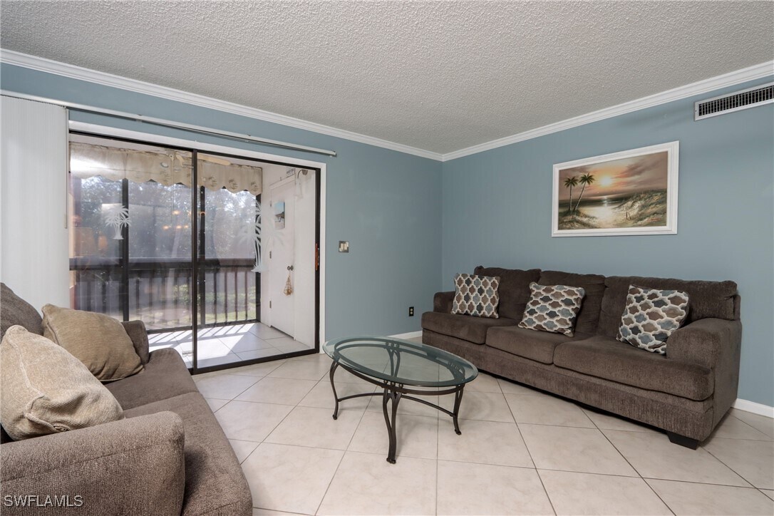 Foto principal - 6110 Whiskey Creek Dr