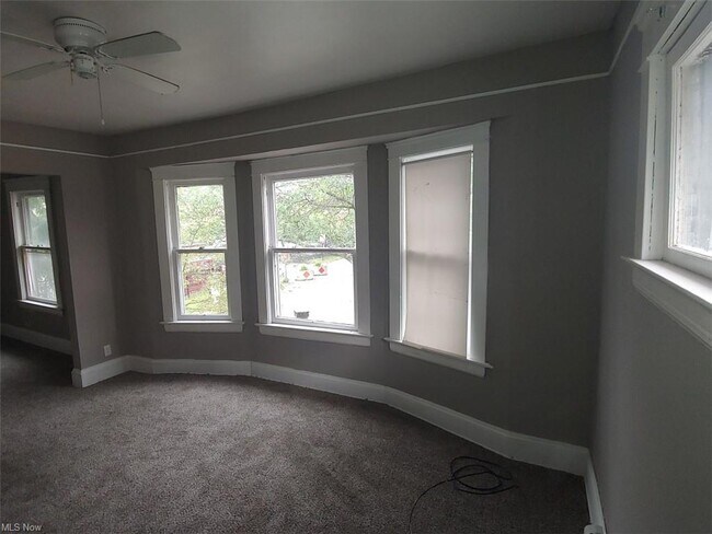 Building Photo - 2772 E 128th St