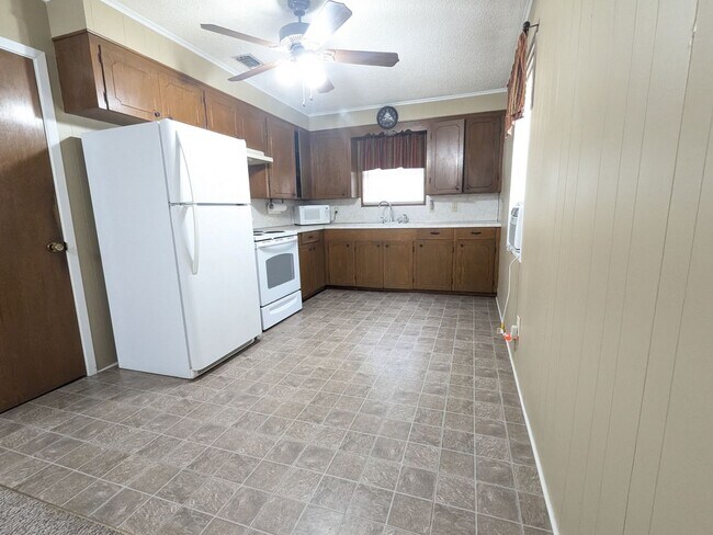 Foto del edificio - Garage Apt in Redwater School District