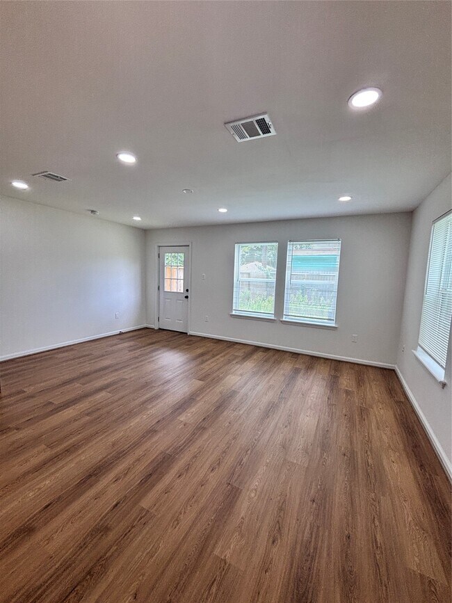 Building Photo - 9913 Porto Rico Rd