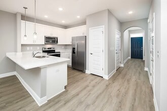 Building Photo - 319 Carmel Dr